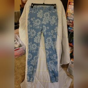 Time and Tru Fashion Jegging Flower Denim Stretch Skinny XS (0-2) Pants